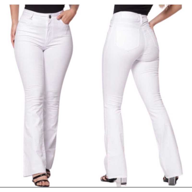 Calça Jeans Flare Branca efeito levanta bumbum enfermagem