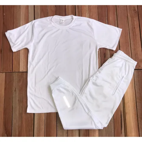 Kit Camisa Branca Dry Fit Calça Jogger Cordão Ajustável